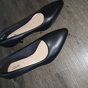 Clarks Linvale Women's Black Leather Pumps 6.5